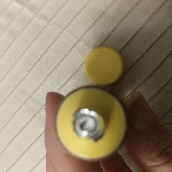 NWT Broad Spectrum SPF 30 Sunscreen - Picture 4 of 4